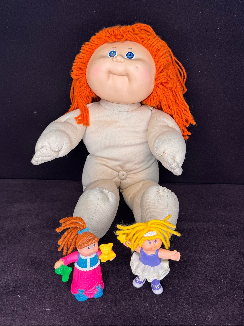 VIntage signed Cabbage Patch-blue Xavier Roberts w/ 2 mini dolls